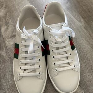 Gucci Ace Bee sneakers gold